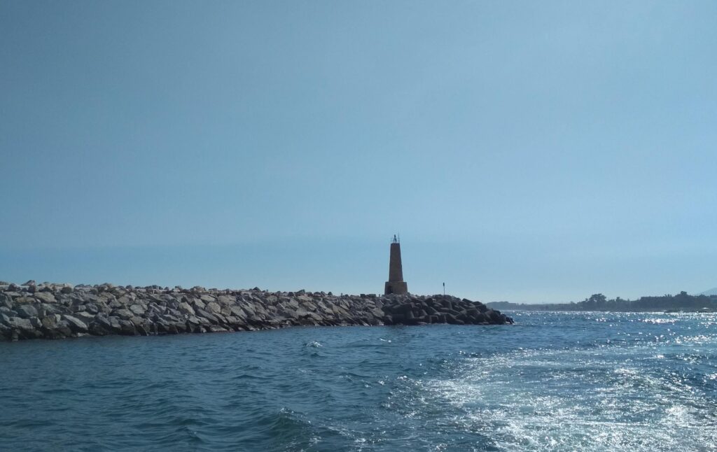 Lighthouse at Puerto Banús © Karin Pinter